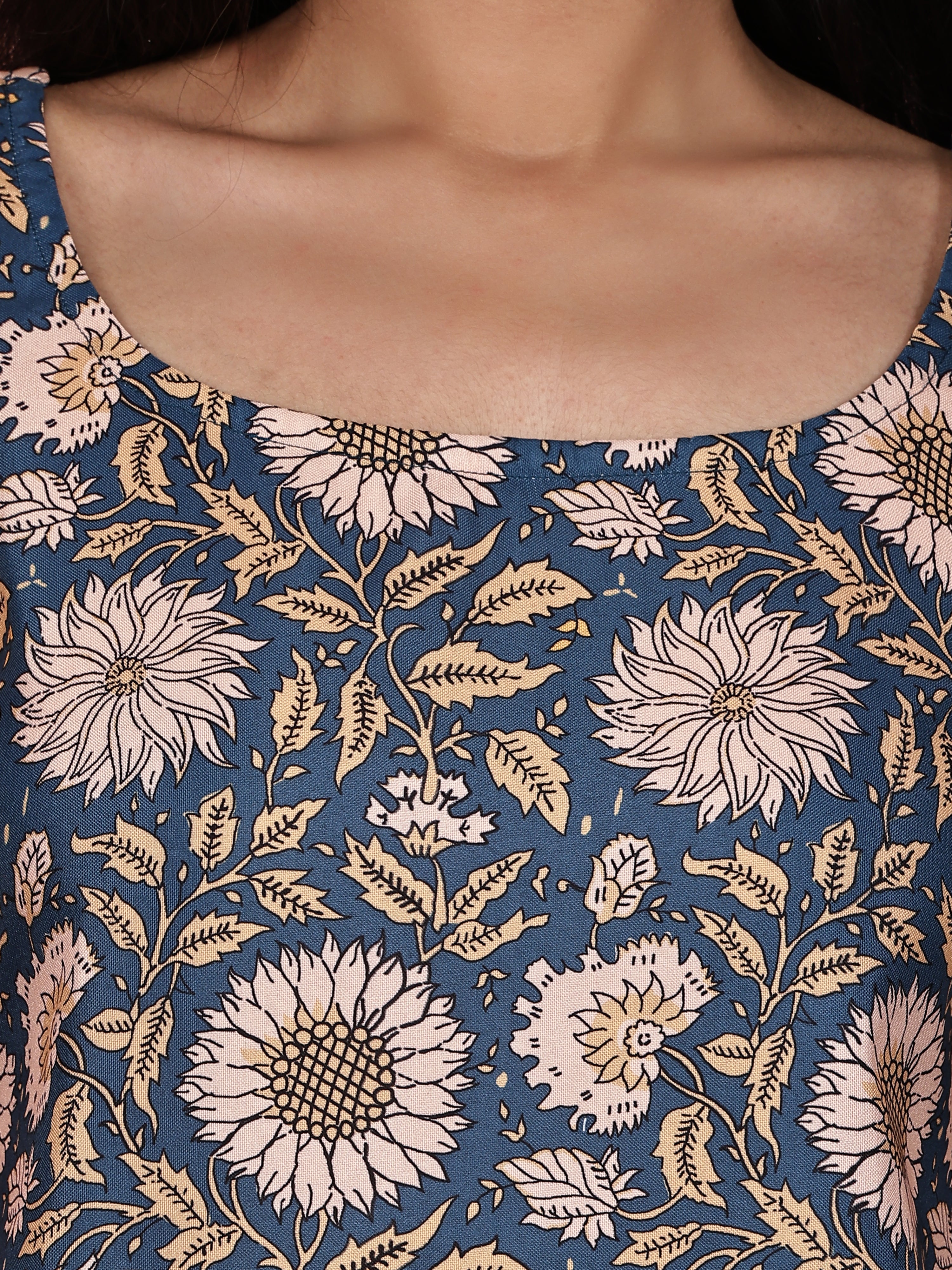 Women Blue & Beige Floral Printed Cotton Tunic with Back Dori