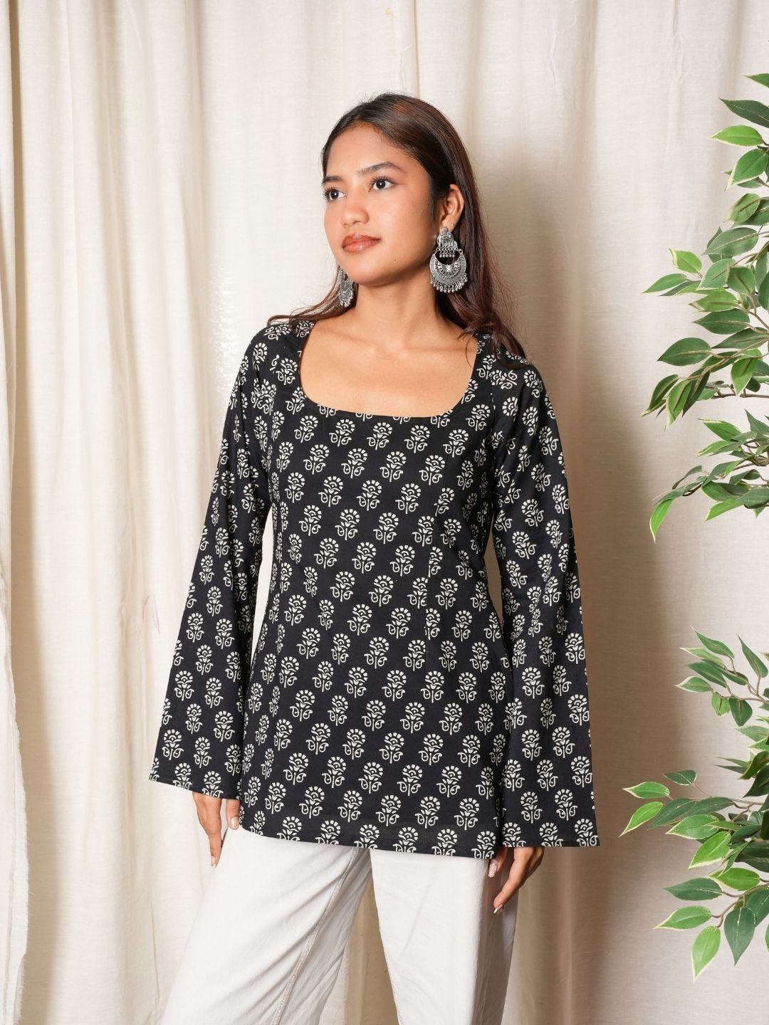 Komal Deep Back Sleeved Kurti NISHORAMA