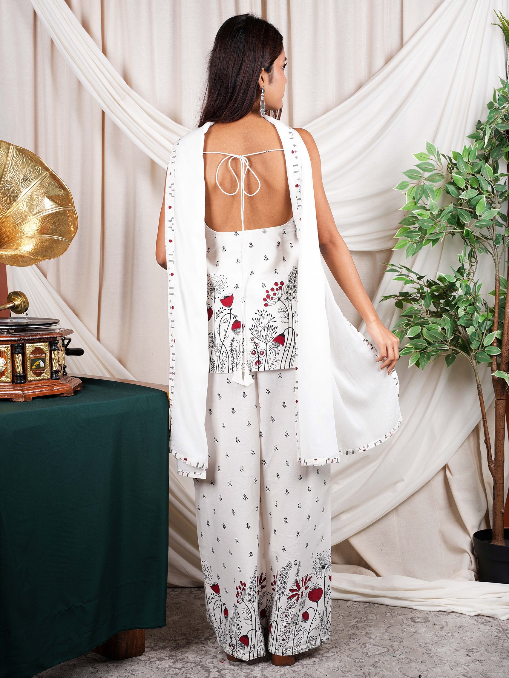Gun-Gun Deep Back kurti dupatta & Pants Set NISHORAMA
