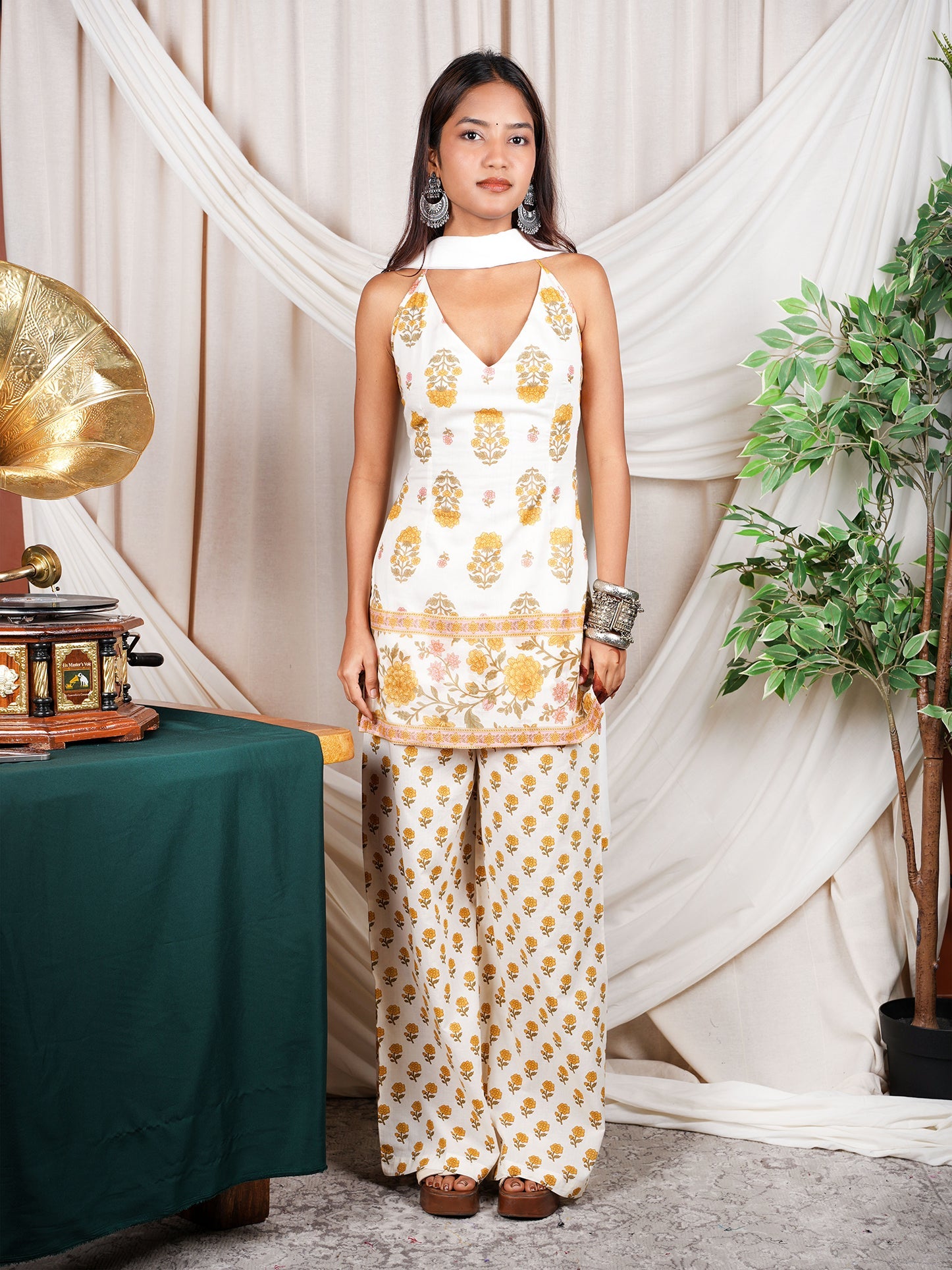 Jamna halterneck Corset Kurti Pant dupatta Set NISHORAMA