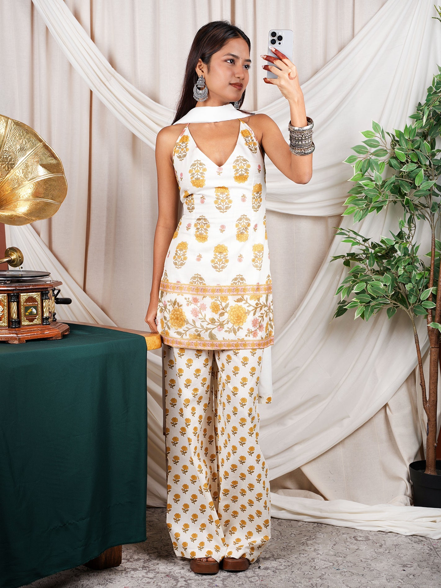 Jamna halterneck Corset Kurti Pant dupatta Set NISHORAMA