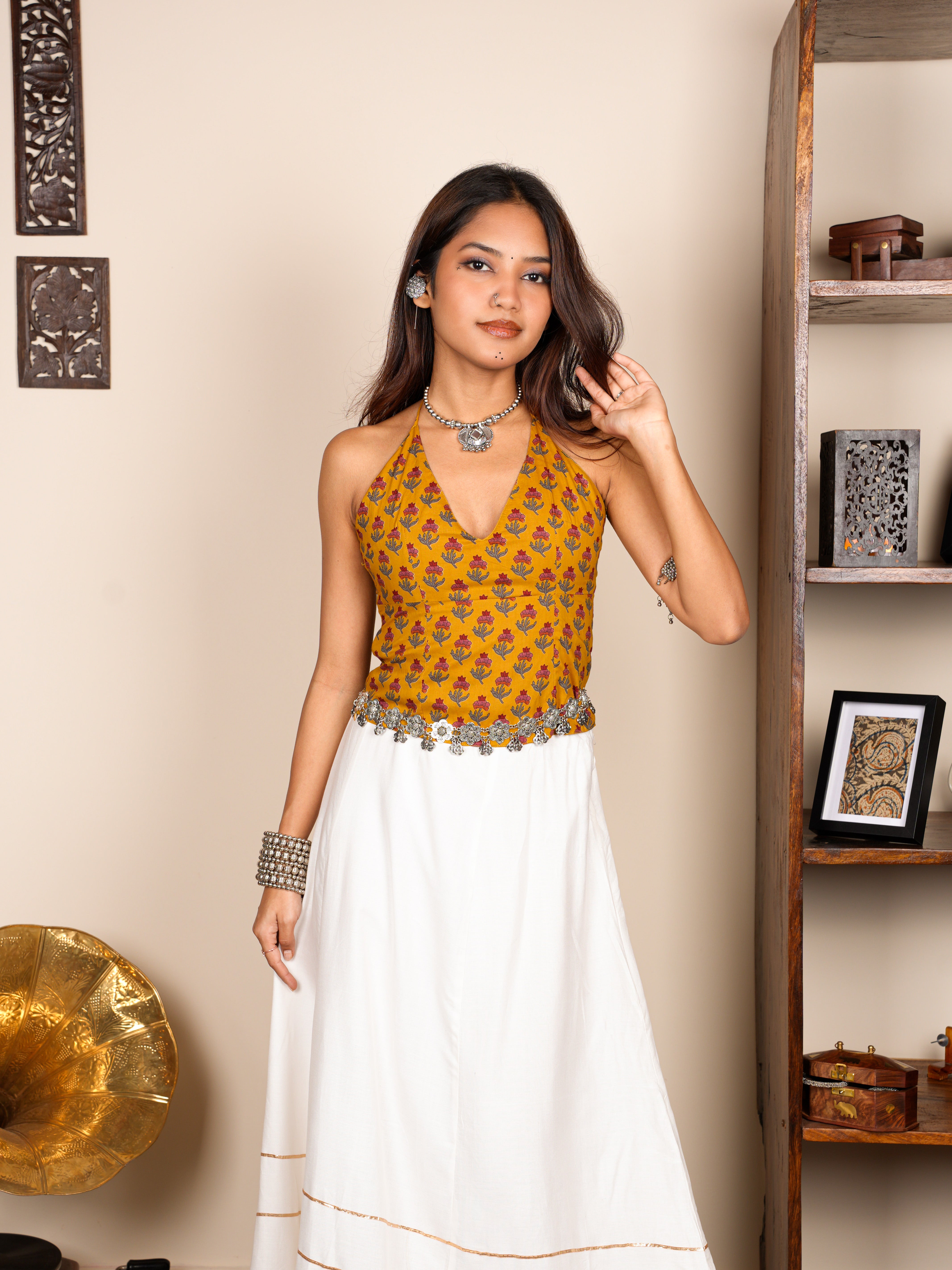 Yana Halter Neck Top NISHORAMA