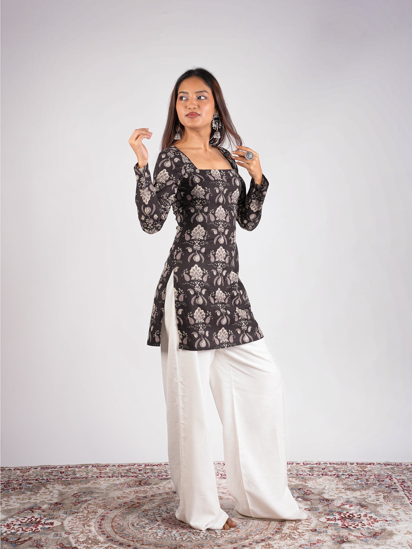Kajal Sleeved Corset Kurti NISHORAMA