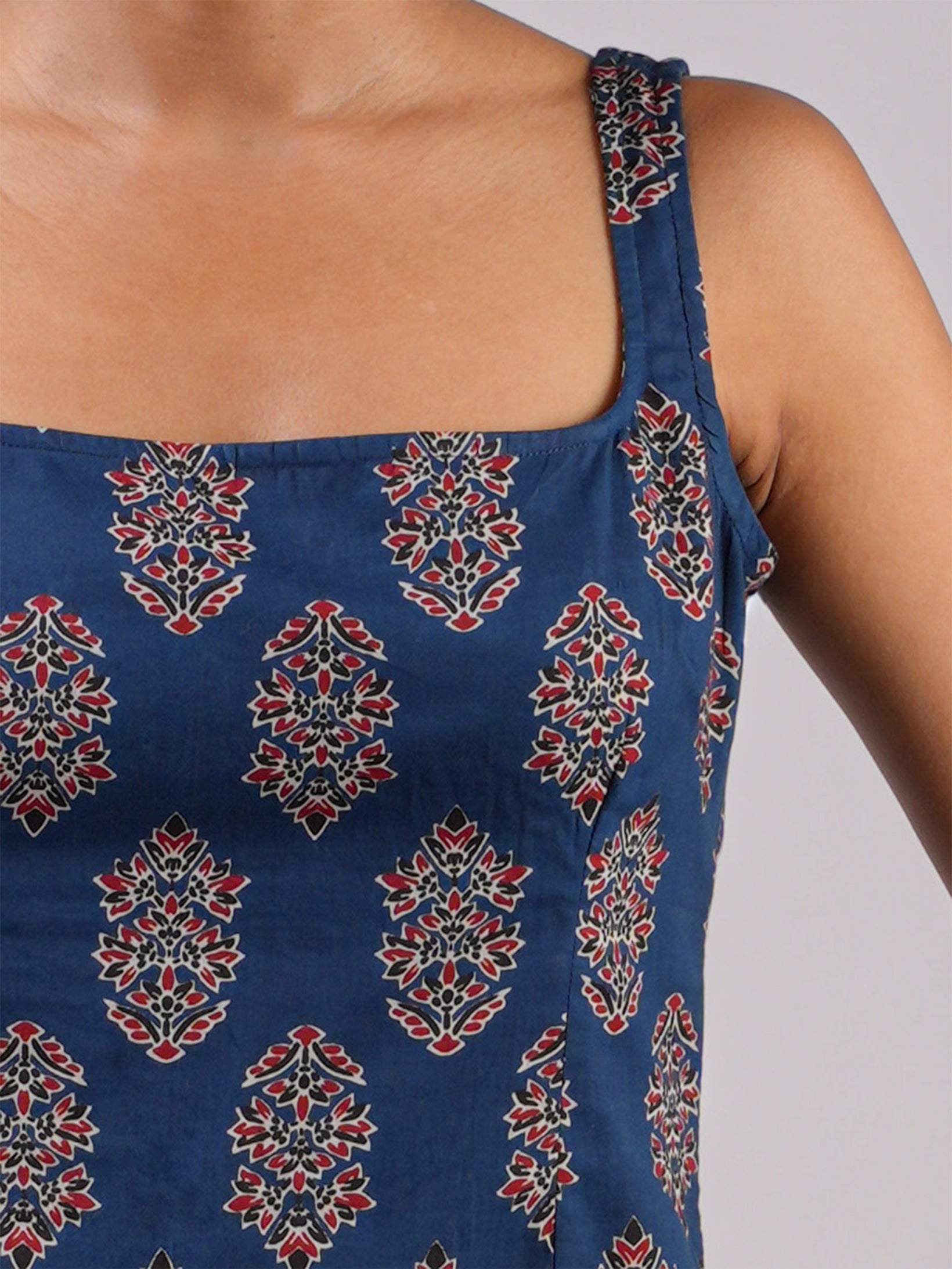 Suhani Deep Back Kurti NISHORAMA