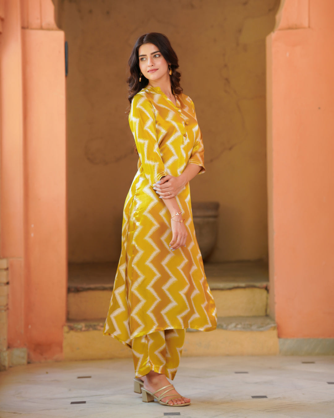 Pink And Mustard Zigzag Kurta Set (Muslin)