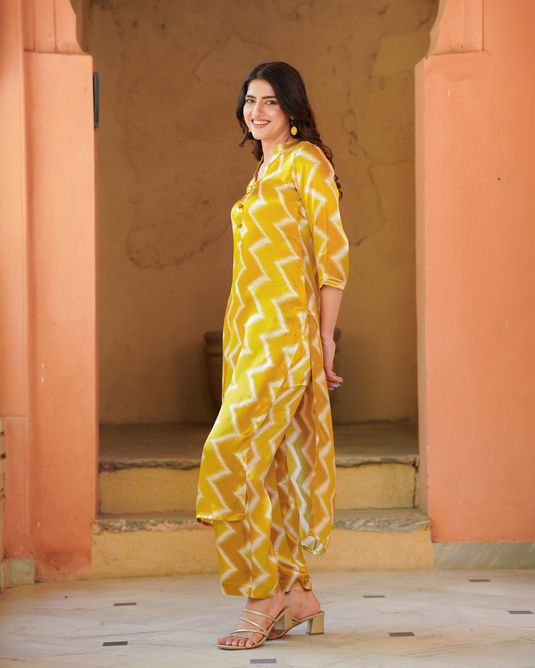 Pink And Mustard Zigzag Kurta Set (Muslin)