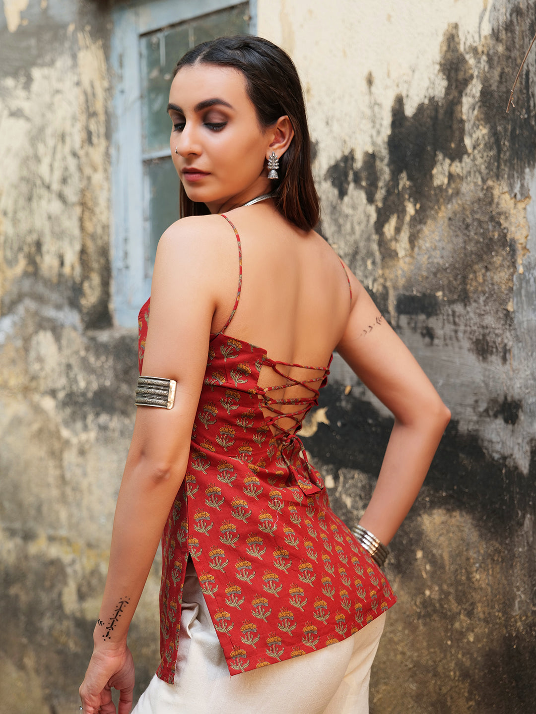 Reem top NISHORAMA