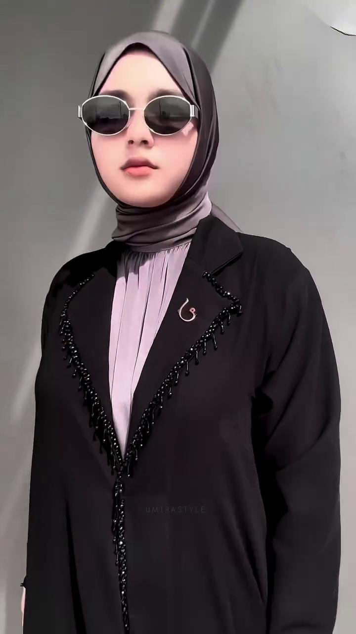 The "Elegance Noir" Beaded Lapel Abaya Abaya Store
