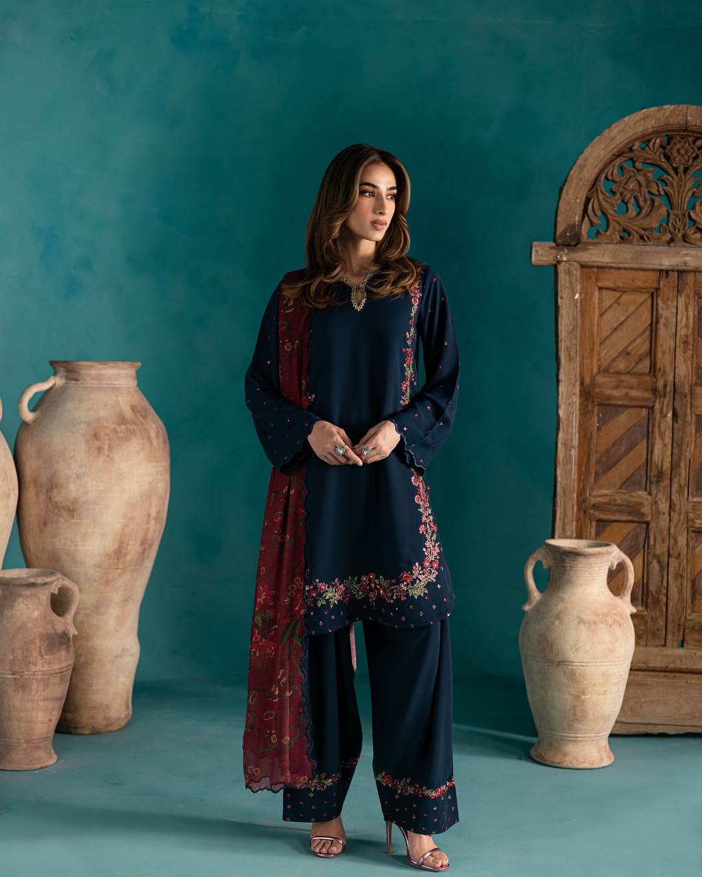 Natural Crep Silk Top-Bottom And Dupatta Set Mahathya
