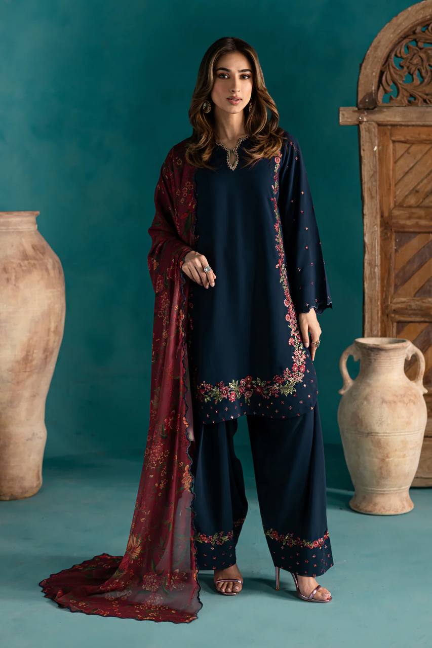 Natural Crep Silk Top-Bottom And Dupatta Set Mahathya