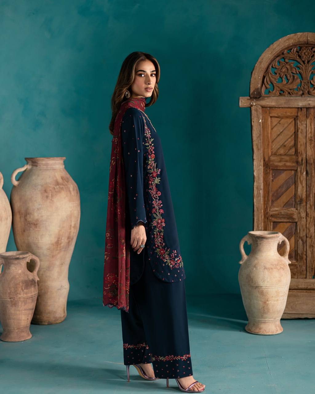 Natural Crep Silk Top-Bottom And Dupatta Set Mahathya