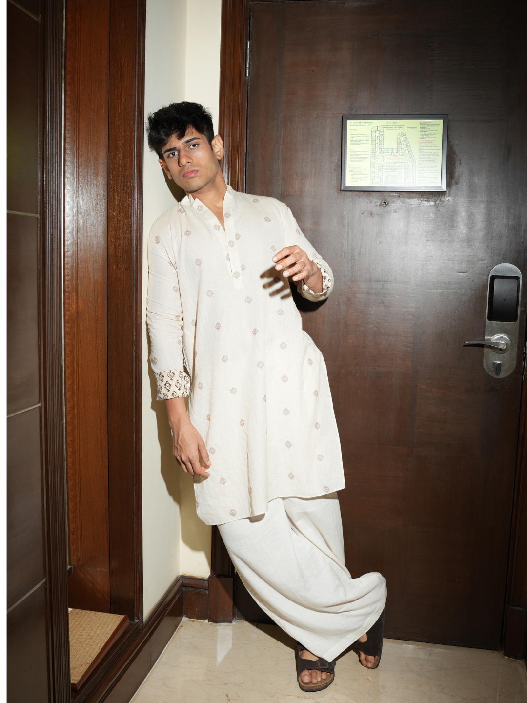 Nek Inverted Sleeves Long Kurta NISHORAMA